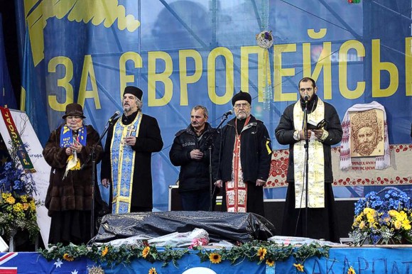 Попы и профессора как крестные отцы украинской Руины